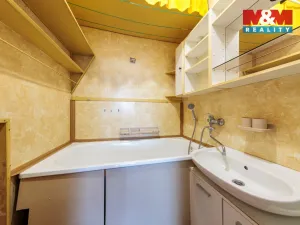 Prodej bytu 3+1, Nová Role, Rolavská, 67 m2