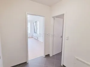 Pronájem bytu 1+kk, Praha - Hlubočepy, Ondrákové, 35 m2
