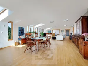 Prodej bytu 6+kk a větší, Průhonice, Uhříněveská, 264 m2