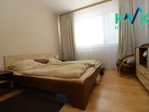 Prodej bytu 3+1, Karlovy Vary, Konečná, 82 m2