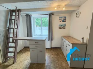 Prodej bytu 2+kk, Děčín, Sládkova, 52 m2