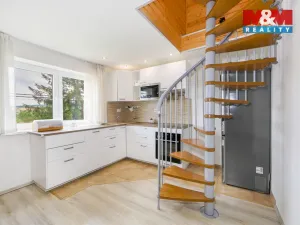 Prodej rodinného domu, Tetín, Mramorová, 253 m2