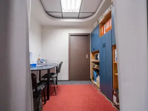 Pronájem obchodního prostoru, Hradec Králové, Gočárova třída, 79 m2