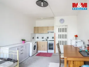 Prodej bytu 1+kk, Praha - Malešice, Počernická, 25 m2