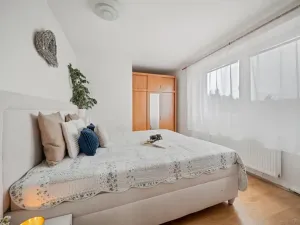 Prodej rodinného domu, Uhersko, 173 m2