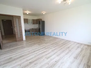 Pronájem bytu 2+kk, Praha - Vysočany, Sousedíkova, 60 m2