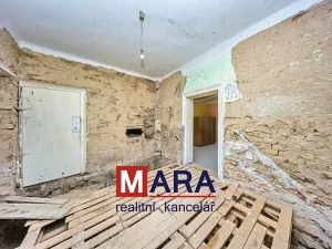 Prodej rodinného domu, Charváty, 172 m2