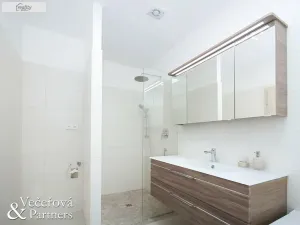 Pronájem rodinného domu, Praha - Břevnov, Oddělená, 250 m2