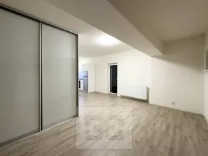 Pronájem bytu 2+kk, Praha - Hostavice, Jakubovská, 39 m2