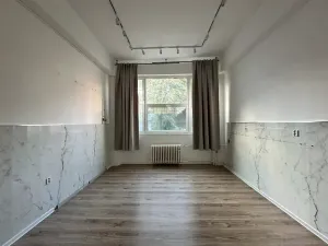 Pronájem kanceláře, Pardubice, Sukova třída, 37 m2