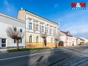 Prodej bytu 2+1, Holešov, nám. Svobody, 60 m2