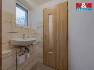 Pronájem skladu, Zubří, U Traktorky, 256 m2