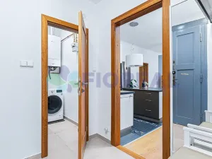 Prodej bytu 2+kk, Praha - Holešovice, U Uranie, 69 m2