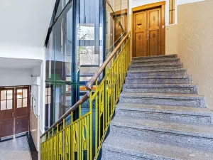 Prodej bytu 2+kk, Praha - Holešovice, U Uranie, 69 m2