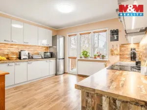 Prodej rodinného domu, Brniště, 190 m2