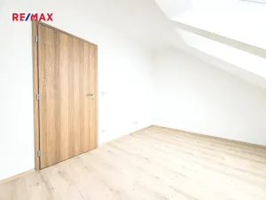 Prodej bytu 4+1, Černilov, 130 m2