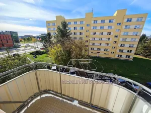 Pronájem atypického bytu, České Budějovice, Branišovská, 61 m2