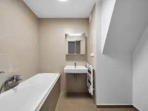 Pronájem bytu 2+1, Praha - Smíchov, Grafická, 64 m2