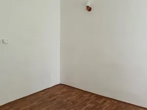 Pronájem kanceláře, Praha - Holešovice, Kamenická, 49 m2