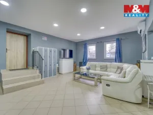 Prodej obchodního prostoru, Stružná, 216 m2