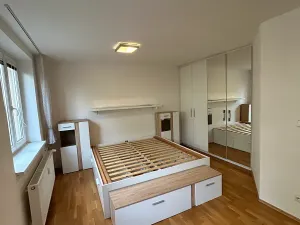 Pronájem bytu 2+kk, Brno, Křídlovická, 53 m2