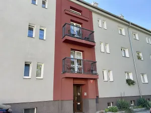 Pronájem bytu 3+1, Praha - Ruzyně, Stochovská, 58 m2