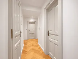 Prodej bytu 2+kk, Praha - Nové Město, V tůních, 57 m2