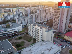 Prodej bytu 2+kk, Pardubice - Polabiny, Bělehradská, 77 m2