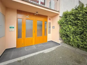 Pronájem bytu 1+1, Odolena Voda, Náměstí Vítězslava Hálka, 37 m2