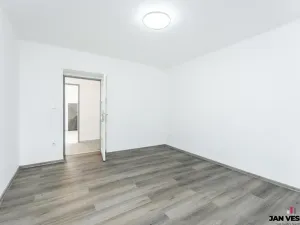 Pronájem bytu 3+1, Praha - Čakovice, U Párníků, 54 m2