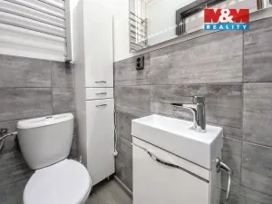 Pronájem bytu 2+1, Karlovy Vary - Dvory, 1. máje, 28 m2