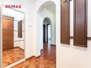 Pronájem bytu 3+1, Praha - Kobylisy, Frýdlantská, 67 m2