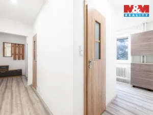 Prodej bytu 2+1, Otrokovice - Kvítkovice, Hlavní, 54 m2