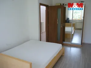 Pronájem rodinného domu, Praha - Cholupice, Lhenická, 200 m2