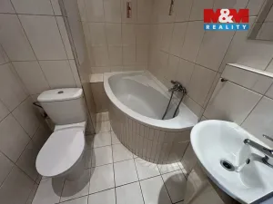 Pronájem bytu 1+1, Ústí nad Labem - Střekov, Tolstého, 37 m2