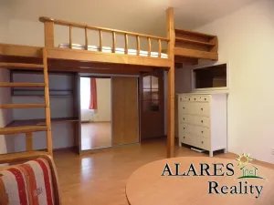 Pronájem bytu 2+1, Praha - Nusle, Čestmírova, 57 m2