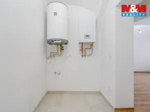 Pronájem bytu 1+kk, Třebechovice pod Orebem, Masarykovo náměstí, 37 m2