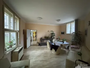 Pronájem kanceláře, Praha - Vinohrady, Korunní, 83 m2