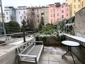 Pronájem bytu 1+kk, Praha - Vršovice, Sevastopolská, 29 m2