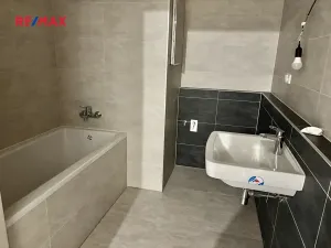 Prodej bytu 2+kk, Praha - Dolní Počernice, Černodolská, 66 m2