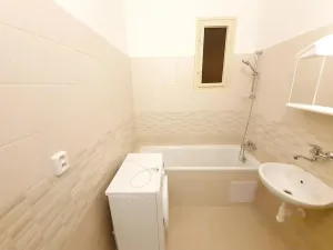 Pronájem bytu 2+kk, Praha - Nusle, náměstí Hrdinů, 50 m2