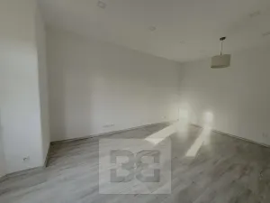 Pronájem bytu 2+kk, Praha - Košíře, Pod Kavalírkou, 53 m2