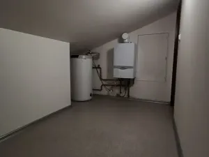 Pronájem obchodního prostoru, Hradec Králové, Vlčkovická, 700 m2