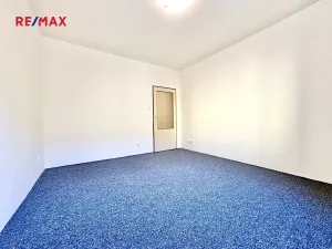 Pronájem bytu 2+1, Pardubice, Čs. armády, 60 m2