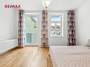 Pronájem bytu 3+1, Praha - Holešovice, Umělecká, 93 m2