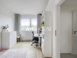 Prodej bytu 3+kk, Praha - Hloubětín, Kolbenova, 72 m2