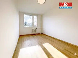 Pronájem bytu 2+kk, Praha - Kobylisy, Famfulíkova, 44 m2