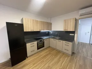 Pronájem bytu 2+kk, Pardubice, Rokycanova, 58 m2