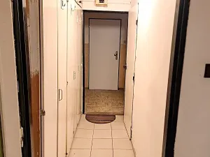 Pronájem bytu 1+kk, Praha - Radotín, Vrážská, 28 m2