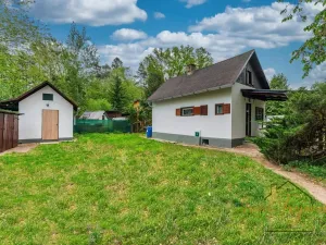 Prodej chaty, Lešany, 45 m2